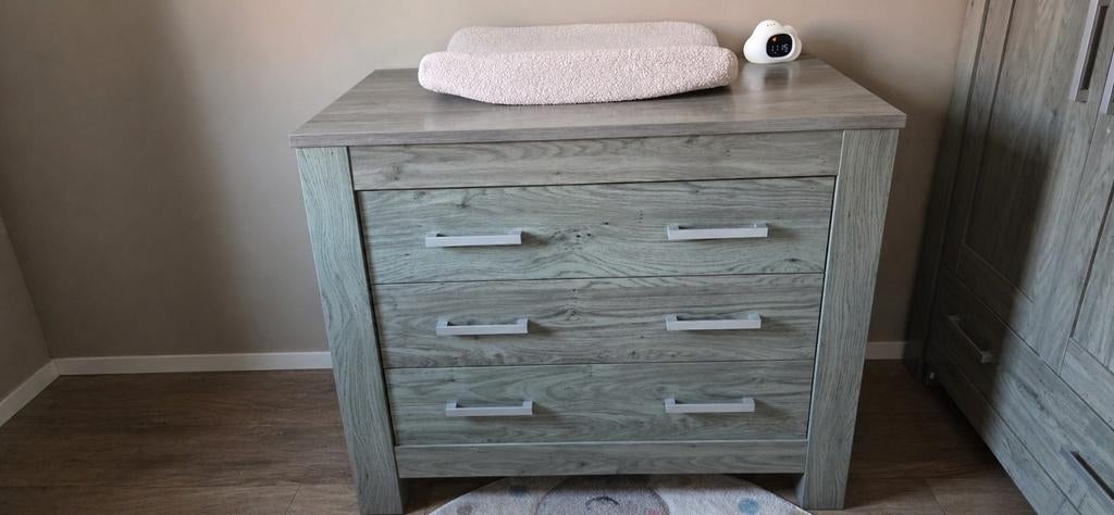 Commode en ledikant TWF dover, Kinderen en Baby's, Kinderkamer | Commodes en Kasten, Gebruikt, Commode, 90 tot 105 cm, 75 tot 100 cm