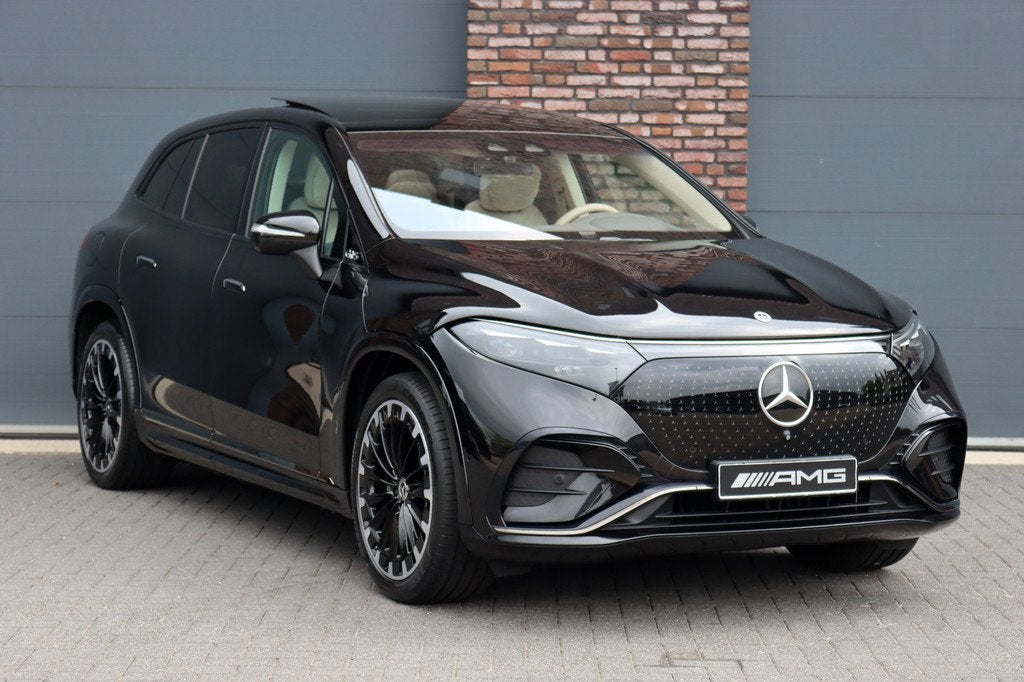 Mercedes-Benz EQS SUV 450+ AMG Line 108 kWh | Luchtvering |, Auto's, Mercedes-Benz, Achterwielaandrijving, Gebruikt, Beige, Zwart