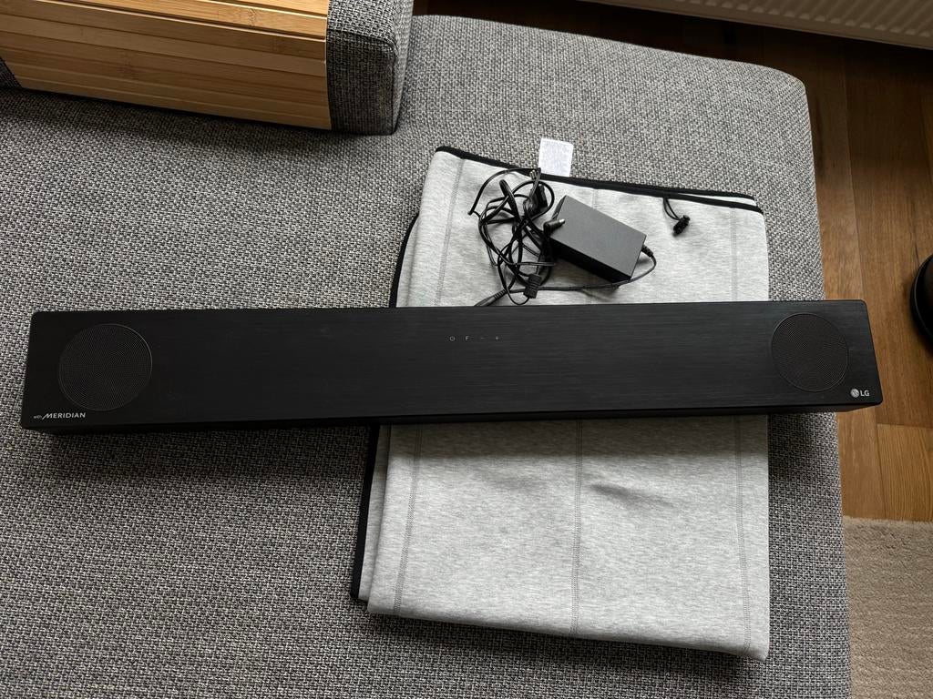 LG Soundbar - Zo goed als nieuw, op te halen in Ede, Ophalen, Zo goed als nieuw