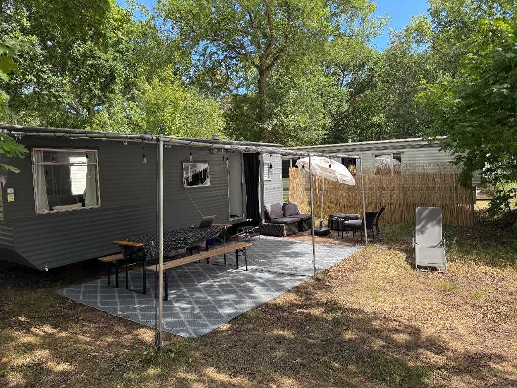 Last-minute kans: moderne lichte caravan op Camping Bakkum, Caravans en Kamperen
