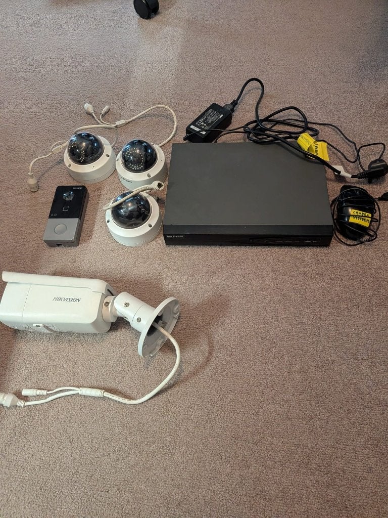 Compleet Hikvision camerasysteem, Audio, Tv en Foto, Ophalen, Gebruikt, Buitencamera