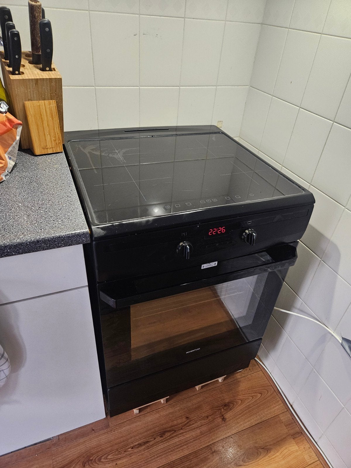 Inventum Vrijstaand Inductiefornuis met Oven, Ophalen, 60 cm of meer, 4 kookzones, Zo goed als nieuw