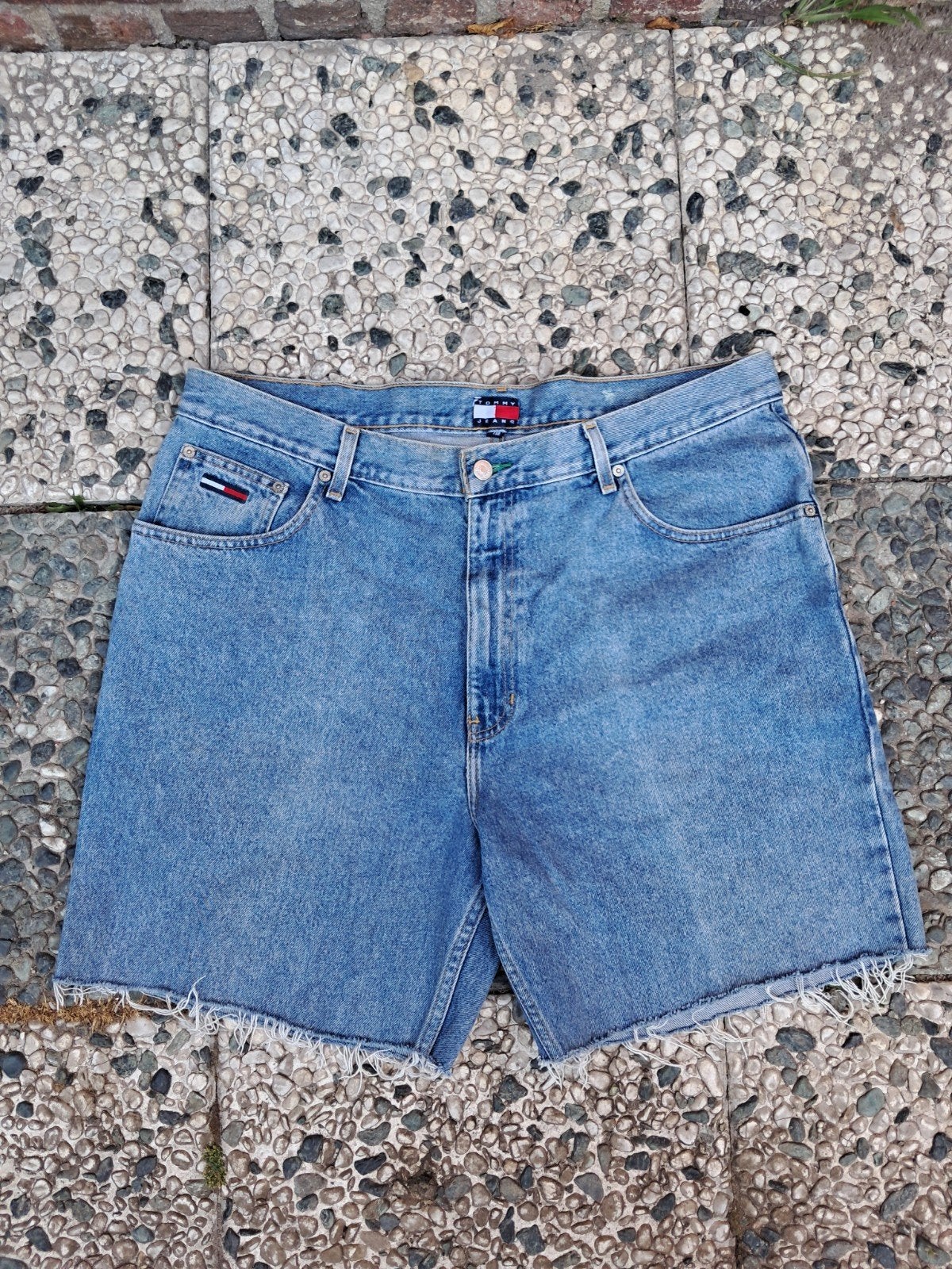 Tommy Jeans denim shorts maat 40/32, Kleding | Dames, Kort, Blauw, Maat 42/44 (L), Ophalen of Verzenden