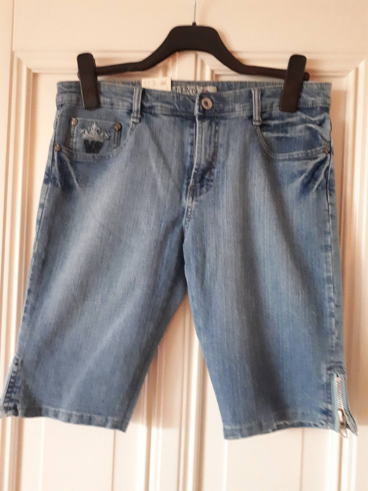 DAMES KORTE SPIJKERBROEK MAAT 42 NIEUW NIEUWPRIJS 42.95 EURO, Ophalen of Verzenden, Nieuw, Blauw, W33 - W36 (confectie 42/44)