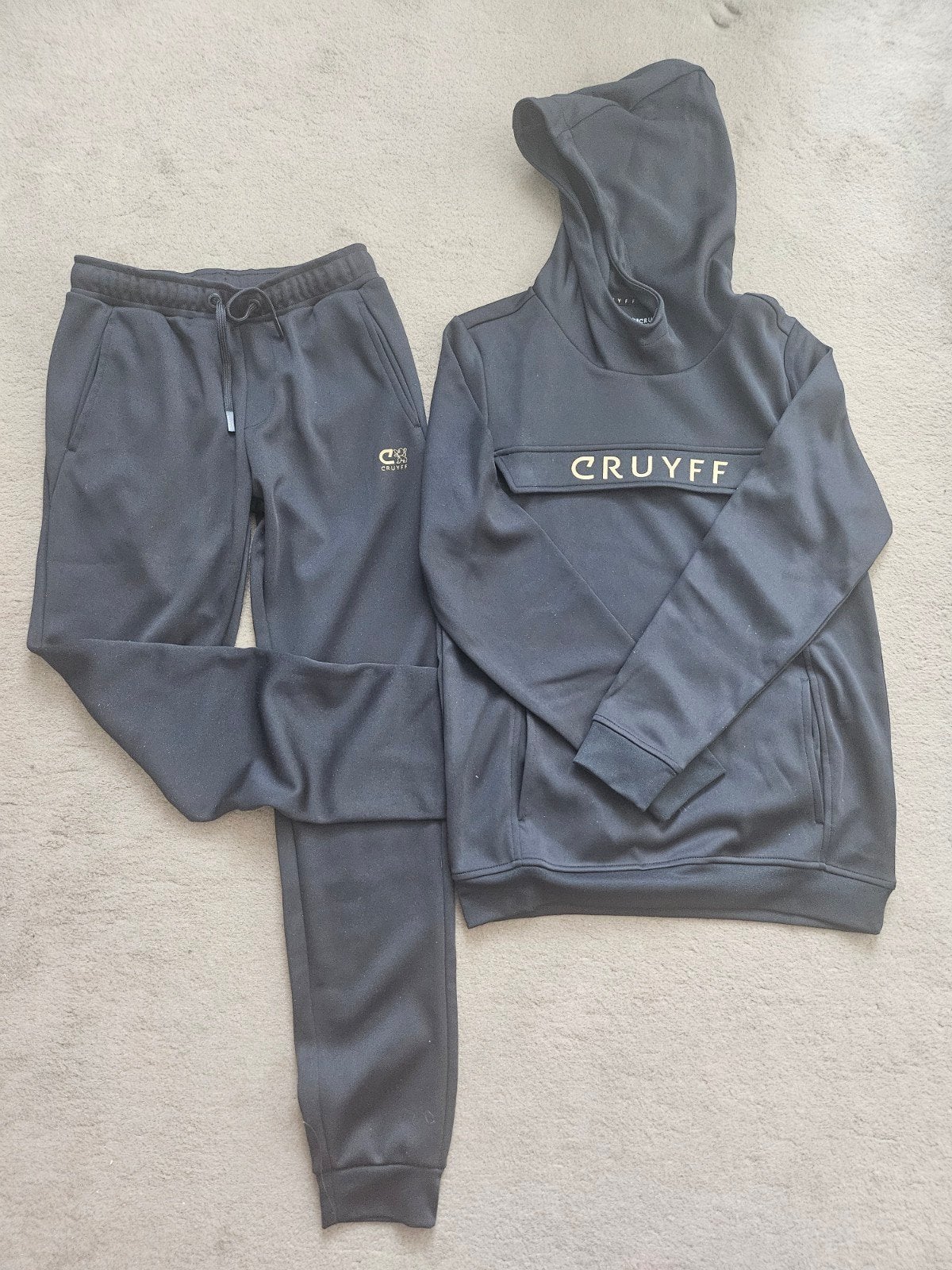 Trainingspak Cruyff maat 176, Ophalen of Verzenden, Zo goed als nieuw, Maat 176