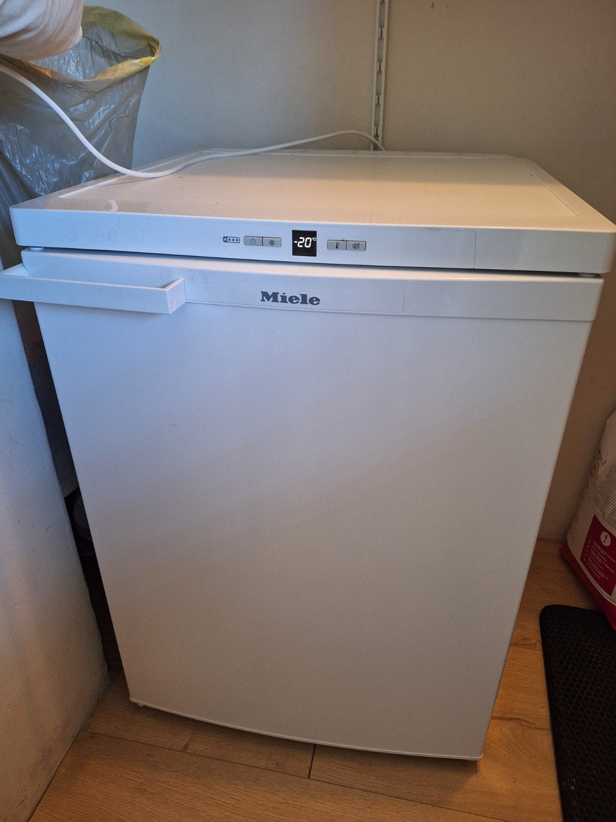 Miele F12020 S-2 Diepvrieskast met handleiding, Ophalen, Gebruikt, Vrijstaand, Vrieskast
