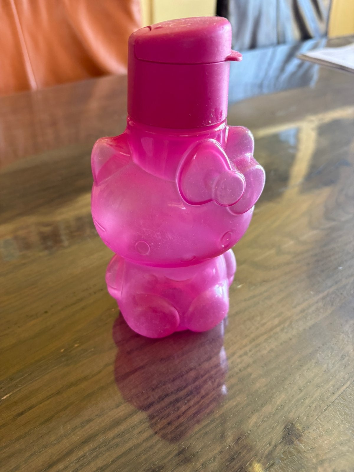 Tupperware hello kitty, Gebruikt, Overige kleuren, Ophalen of Verzenden, Drinkfles