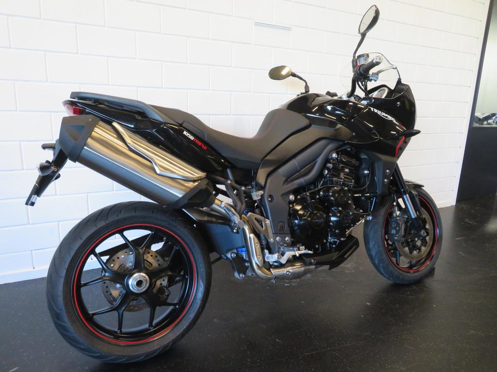 Triumph TIGER 1050 SPORT NIEUWSTAAT (bj 2017), Motoren, Motoren | Triumph, Bedrijf, 1050 cc, Toermotor