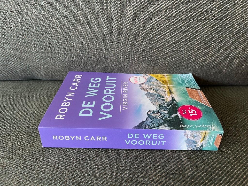 Robyn Carr - De weg vooruit. (2022), Boeken, Ophalen of Verzenden, Zo goed als nieuw, Robyn Carr