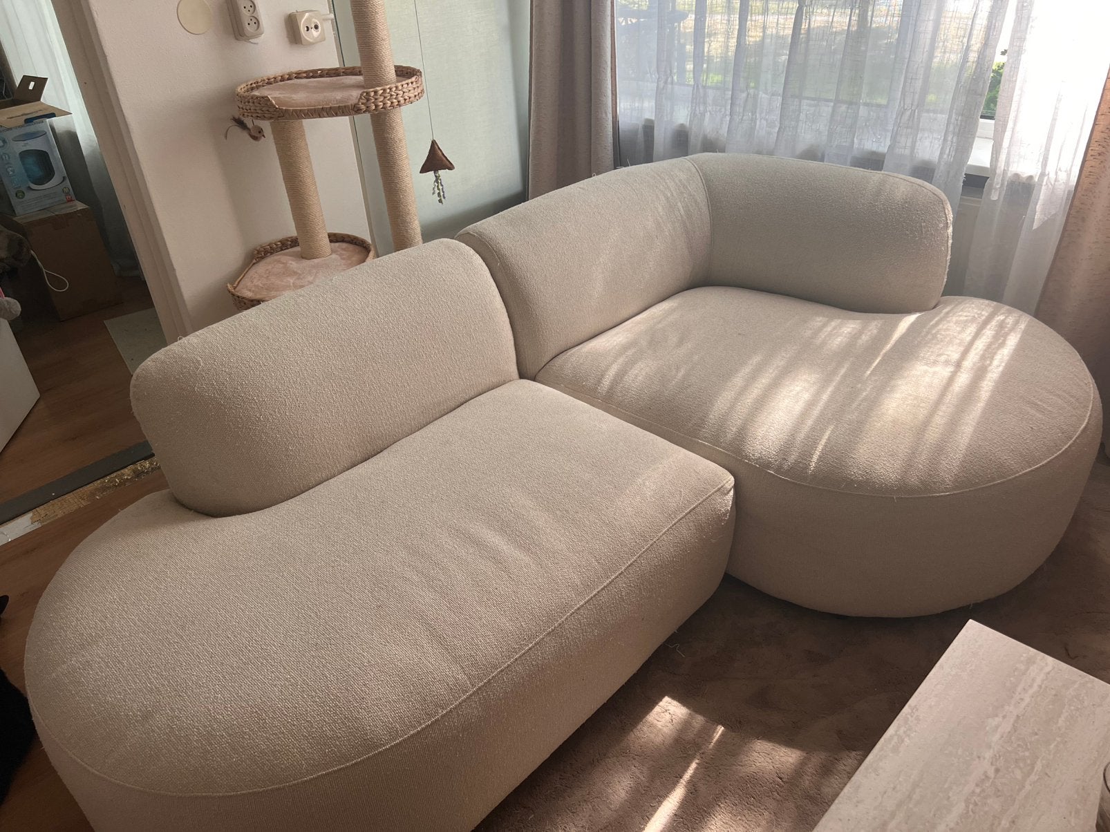 Jysk jyllinge boucle teddy hoek lounge bank, Huis en Inrichting, Banken | Complete zithoeken, Ophalen, Gebruikt, Stof