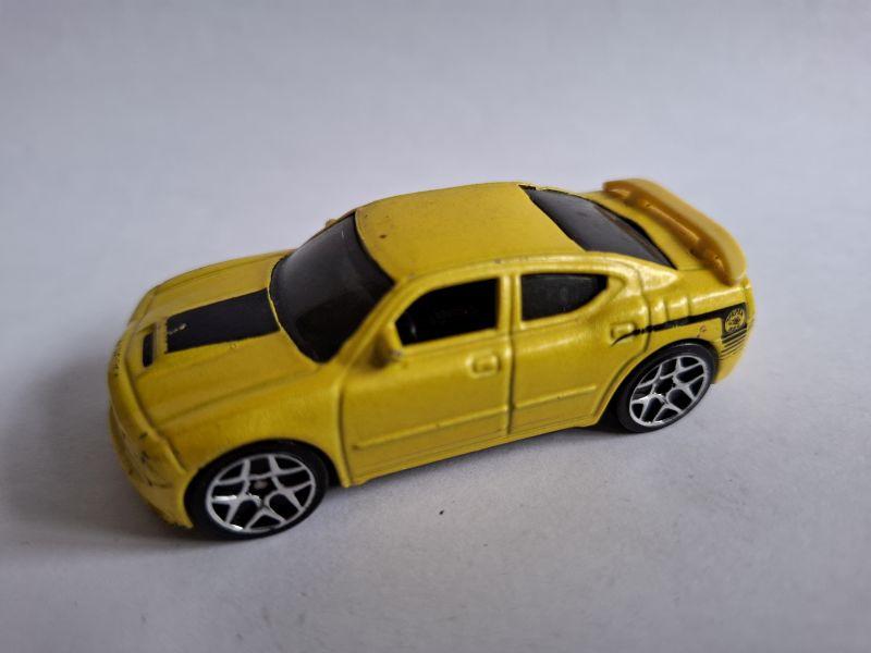 Dodge Charger geel Hot Wheels Malaysia 2006 3inch model, Ophalen of Verzenden, Nieuw, Auto