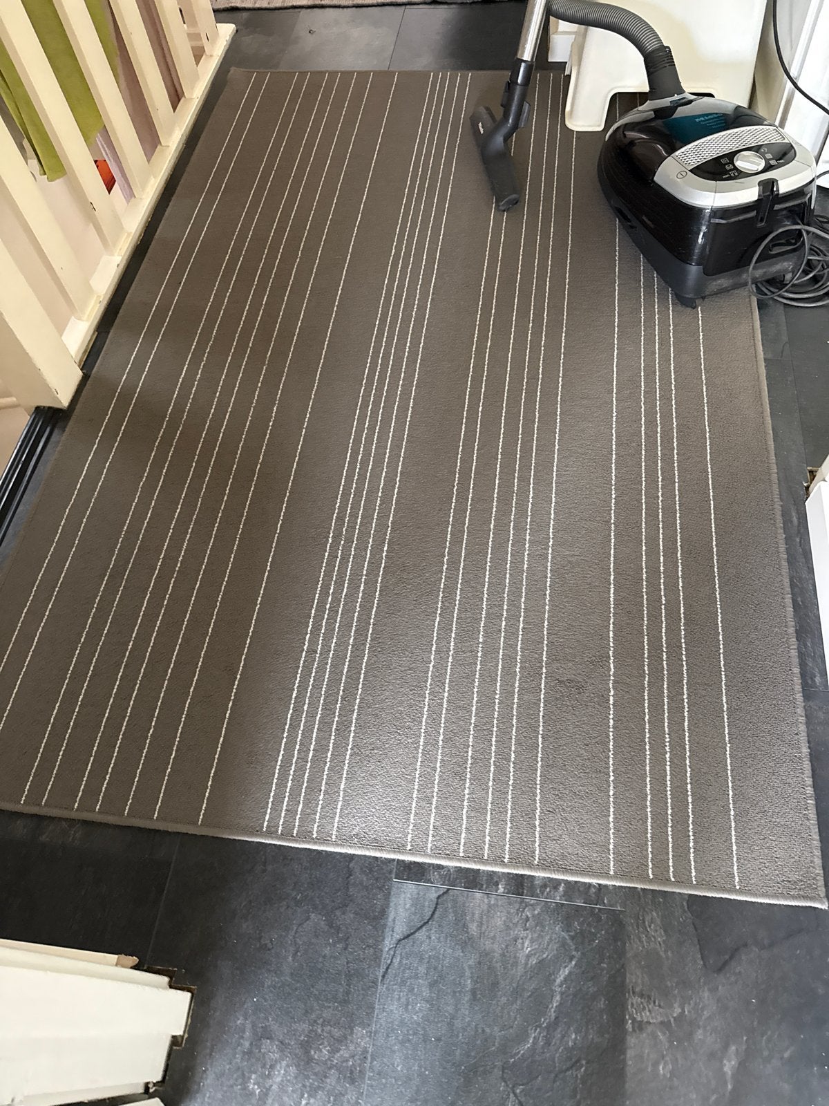 Modern grijs gestreepte vloerloper, Gebruikt, 150 tot 200 cm, Grijs, Rechthoekig