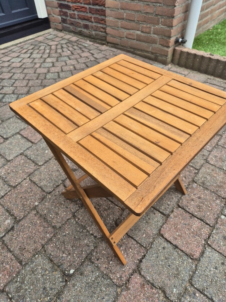 opvouwbaar tafeltje hout, Ophalen, Zo goed als nieuw