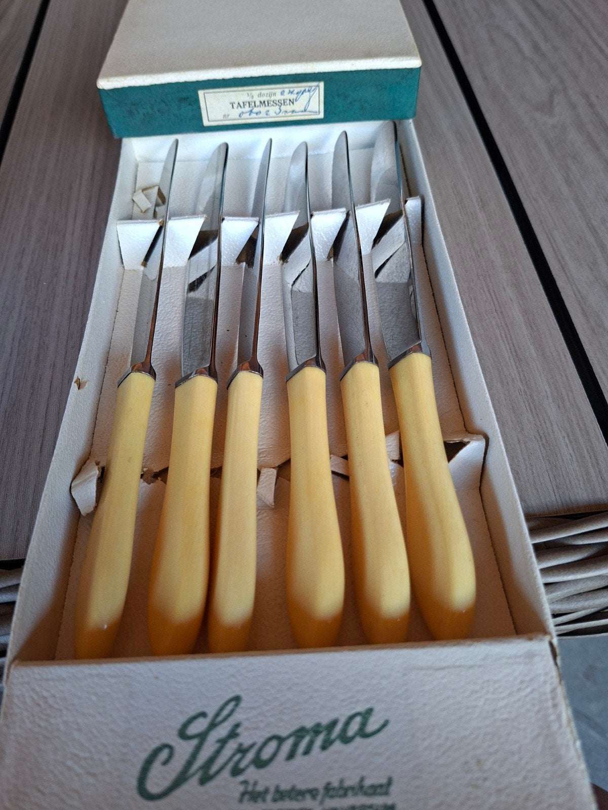 6 tafelmessen merk Stroma nieuw in doos, Ophalen