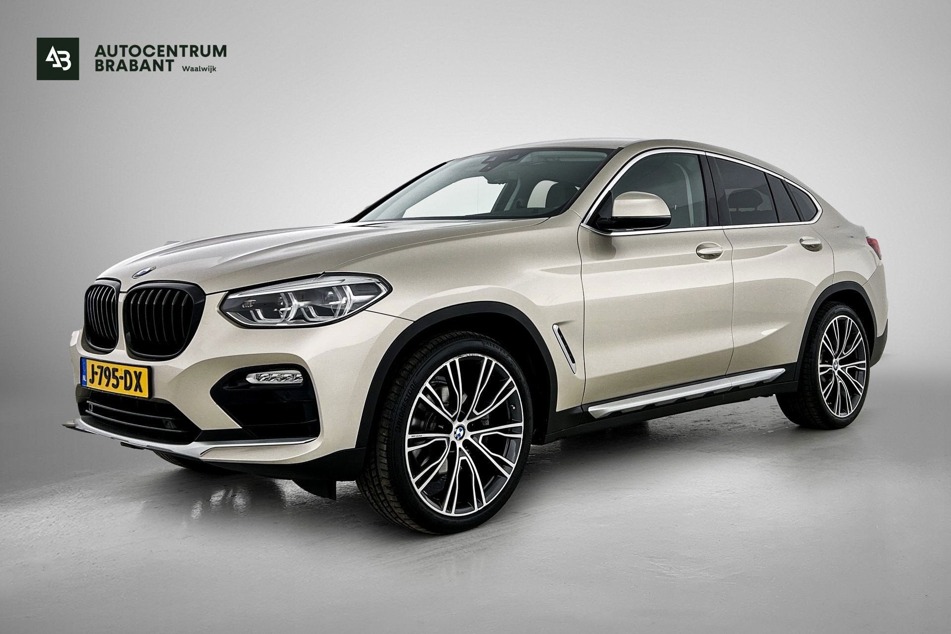 BMW X4 XDrive20i High Executive (Dealer Onderh, Navi, Head-u, Auto's, BMW, Automaat, 1998 cc, Euro 6, 2000 kg