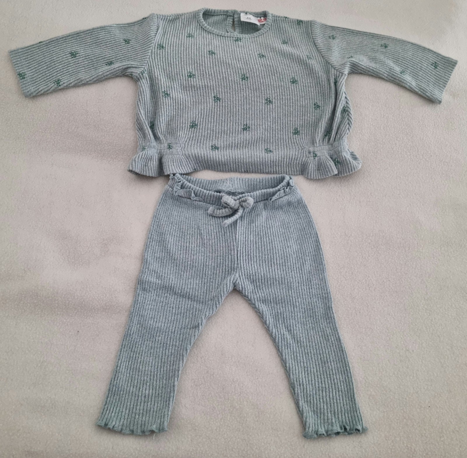 Zara oversized setje baby kleding maat 74 bloemetjes trui, Kinderen en Baby's, Babykleding | Maat 74, Zo goed als nieuw, Verzenden