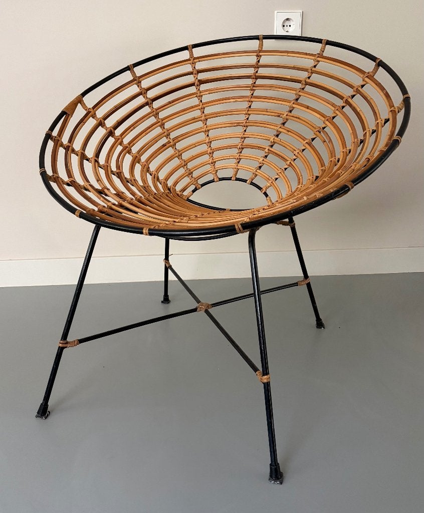 Fauteuil stoel Dutchbone rotan, Ophalen, Zo goed als nieuw, 50 tot 75 cm, Riet of Rotan