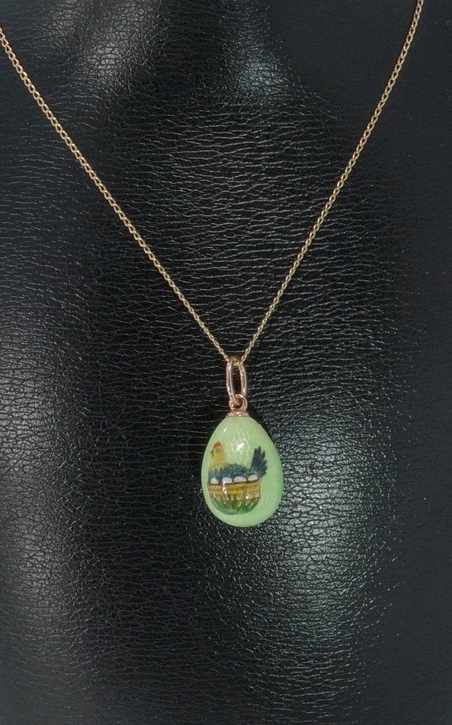 Rusland ei kip 14k gouden ketting hanger faberge emaille, Voordeelsieraden, Ophalen of Verzenden, Zo goed als nieuw, Met edelsteen