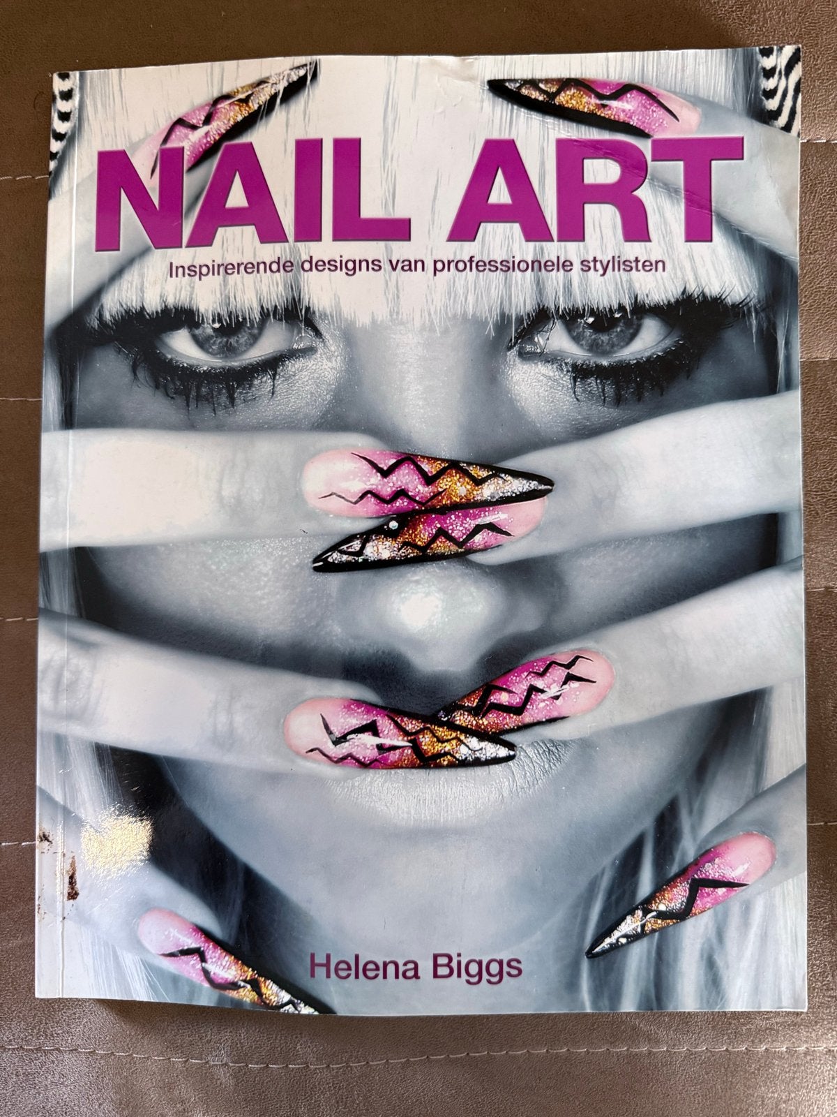Nail Art: Inspirerende designs van professionele stylisten, Boeken, Ophalen of Verzenden, Zo goed als nieuw, Overige onderwerpen