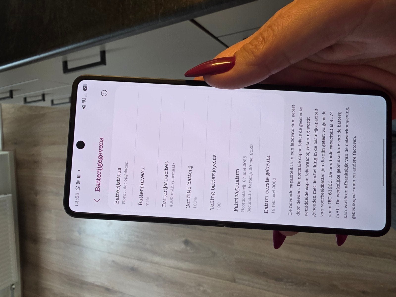 Foto 8 van Samsung Galaxy Z Flip 7 256GB Zwart - Zo goed als nieuw