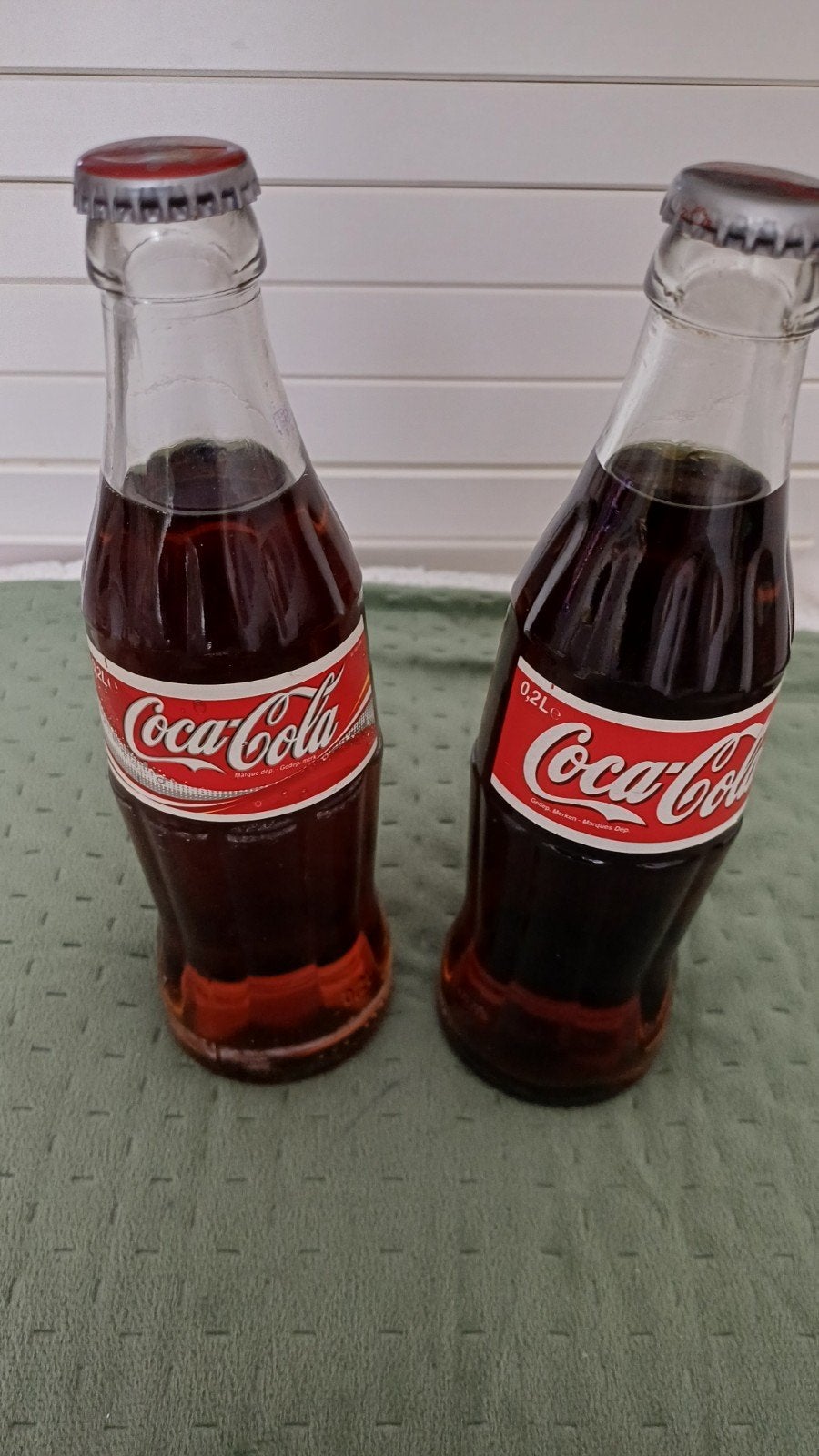 2 Vintage Coca-Cola Flesjes - 0,2L, Verzamelen, Ophalen, Zo goed als nieuw