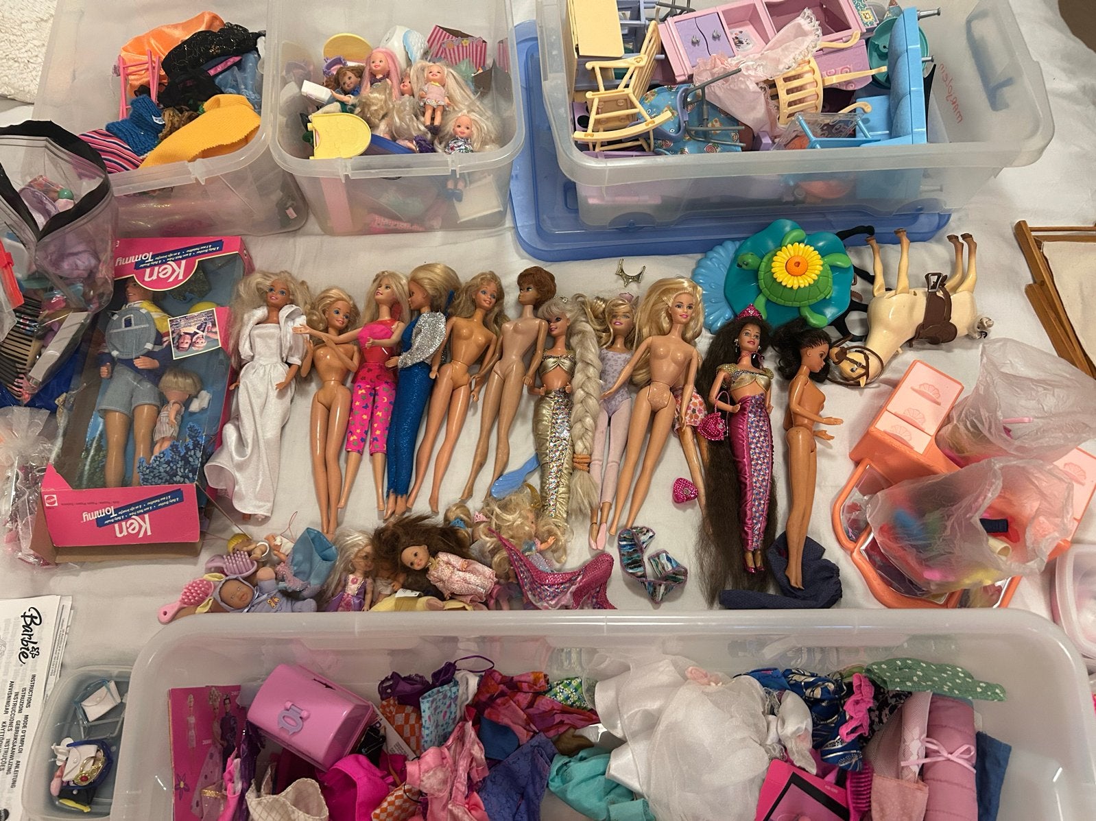 Grote collectie Barbie poppen, kleding en accessoires, Ophalen of Verzenden, Gebruikt, Barbie