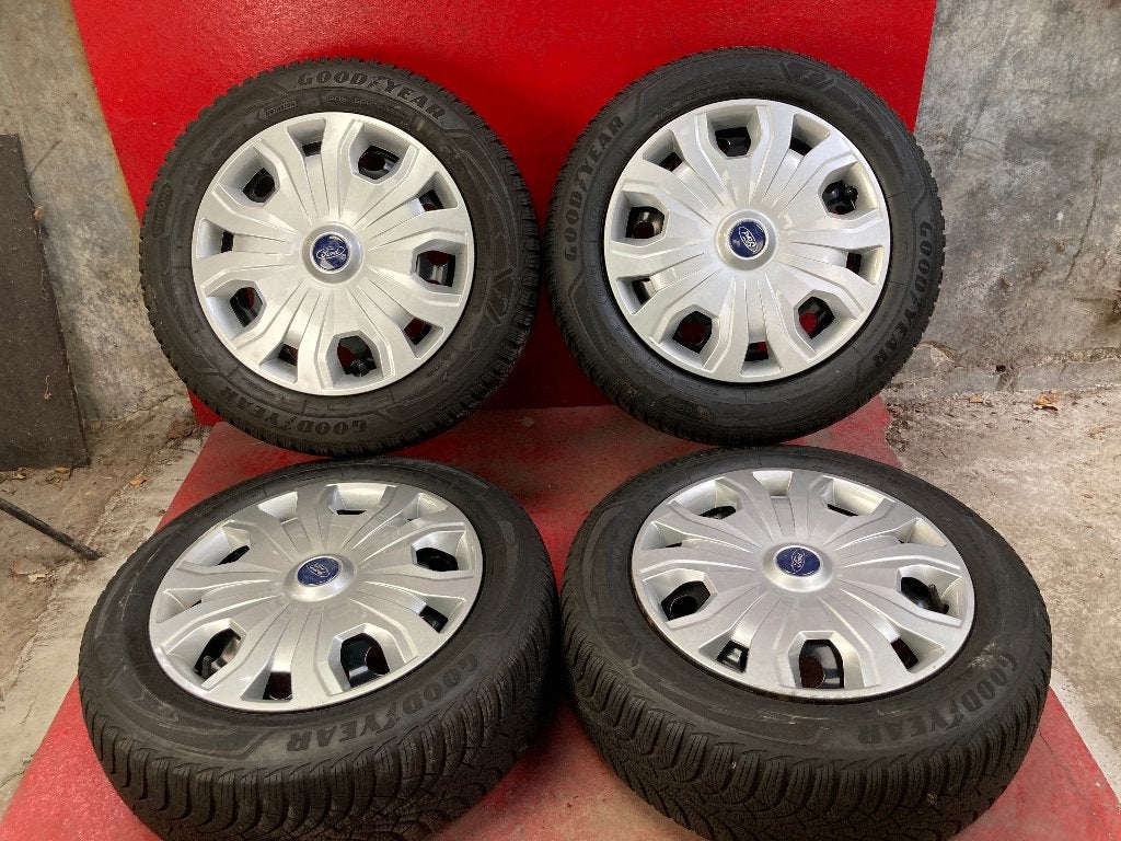 Winterbanden Ford Transit Connect 205/60R16 Goodyear, 16 inch, ., Banden en Velgen, .