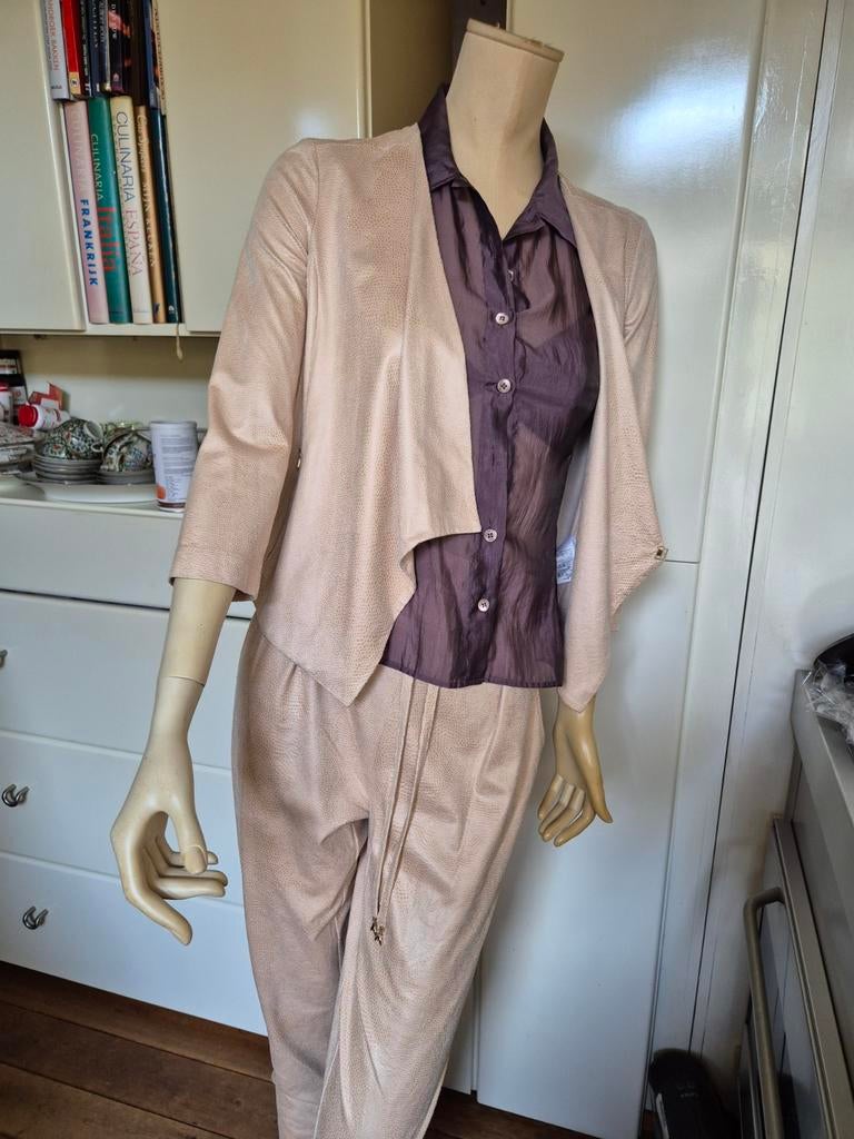 Waanzinnig mooie outfit Patrizia Pepe jasje broek ww € 698,-, Maat 38/40 (M), Kostuum of Pak, Verzenden, Nieuw