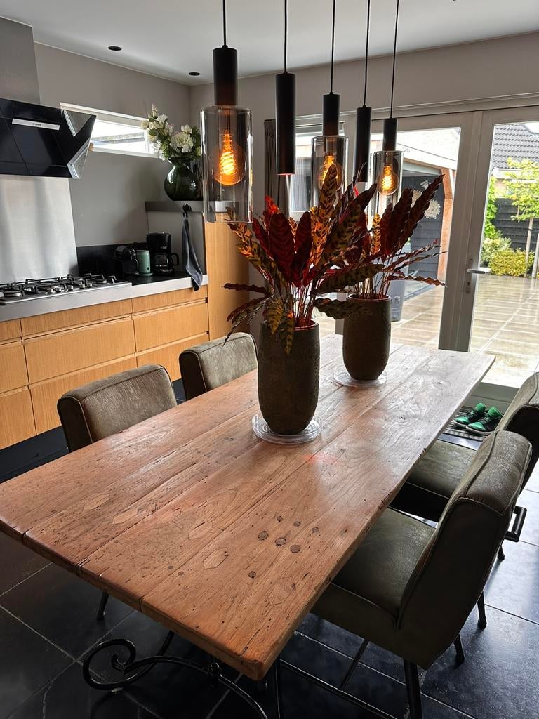 Teakhouten eettafel met zwart ijzeren onderstel, Huis en Inrichting, Tafels | Eettafels, Ophalen, 200 cm of meer, 50 tot 100 cm