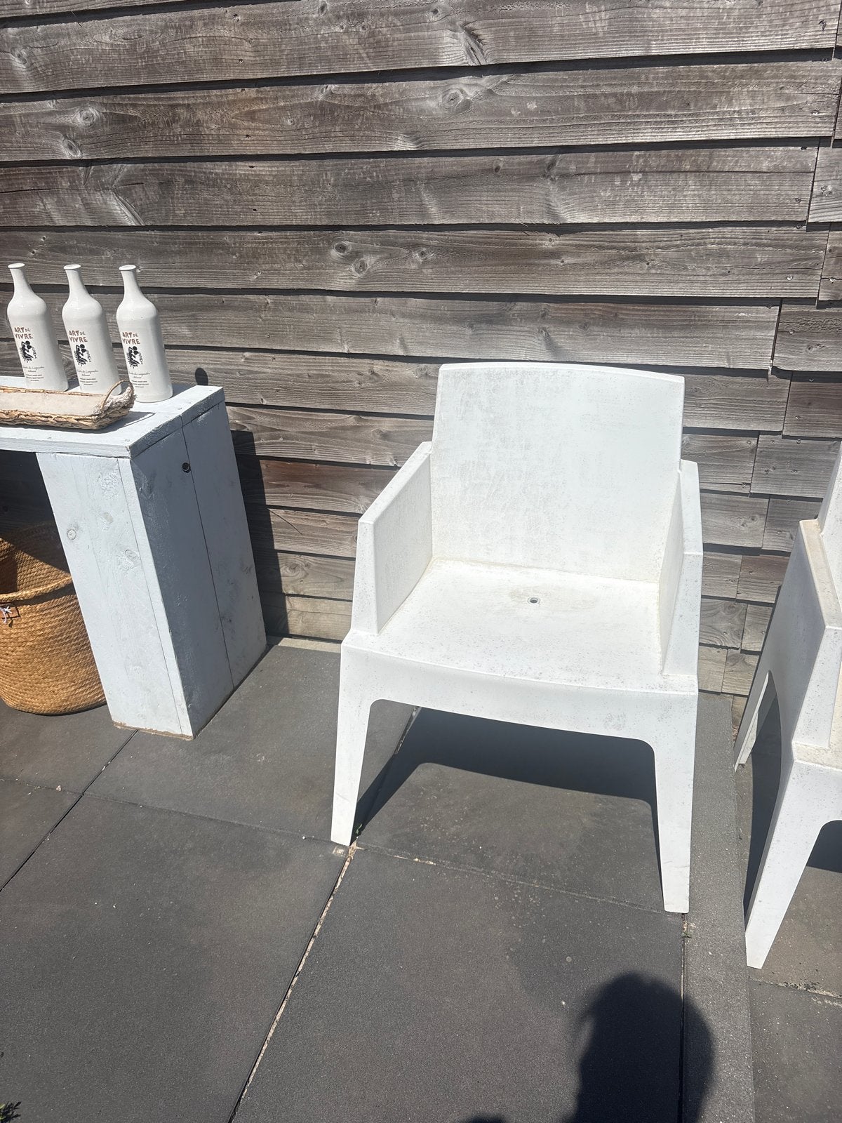 2x Witte Kunststof Tuinstoelen - Gebruikt, Ophalen, Gebruikt, Kunststof