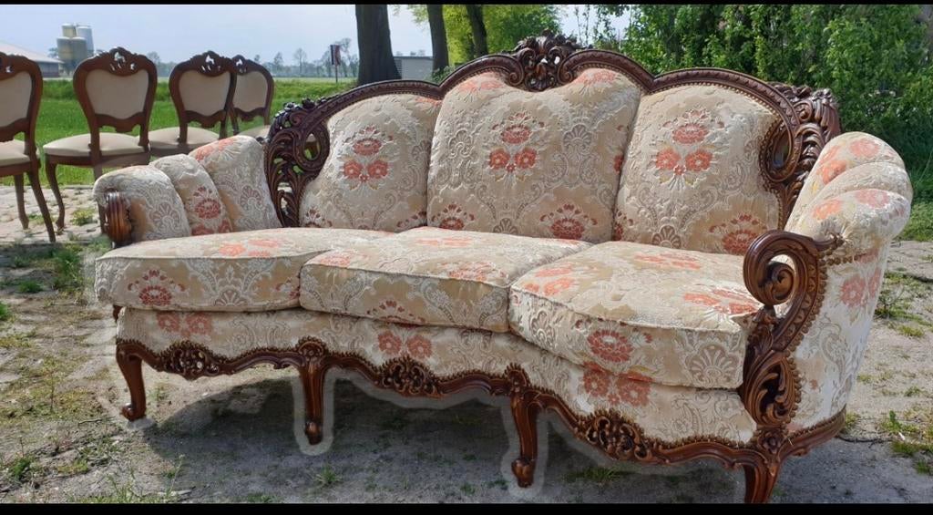 Italiaanse barok bank met fauteuils, Ophalen
