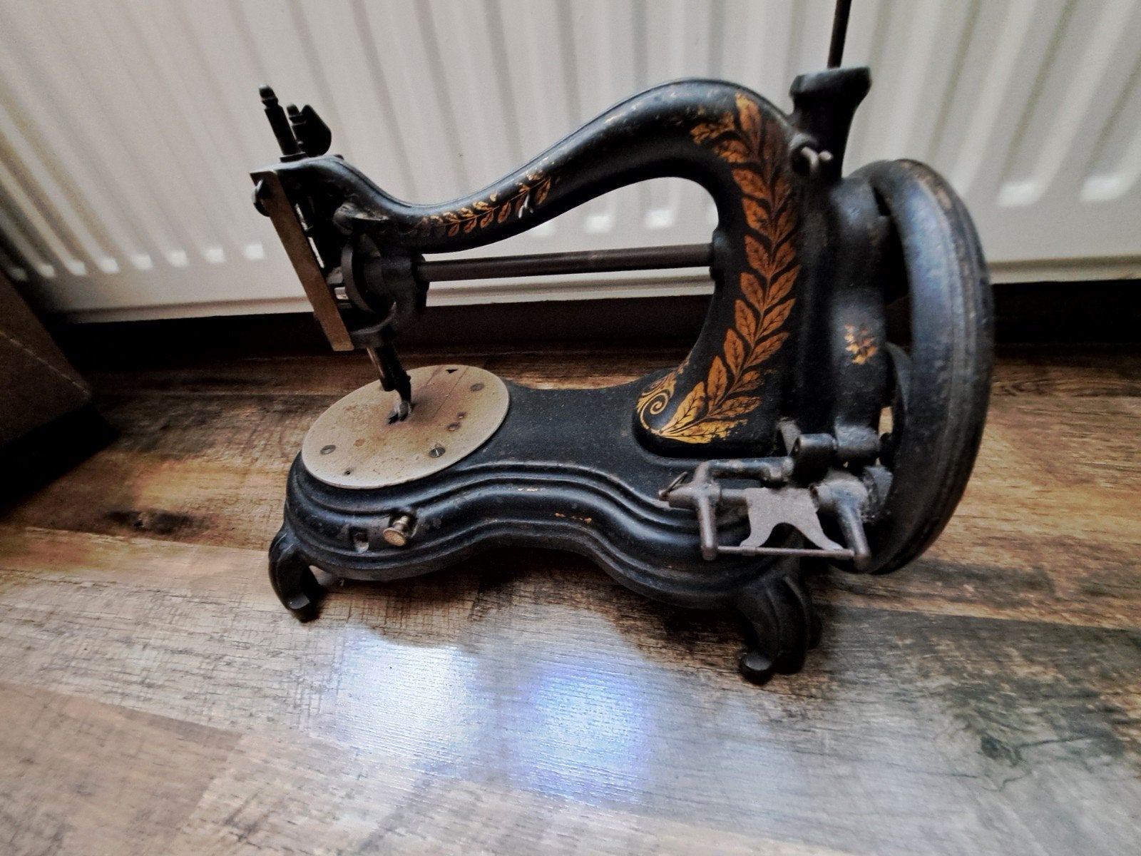 antiek miniatuur naaimachine, Antiek en Kunst, Ophalen
