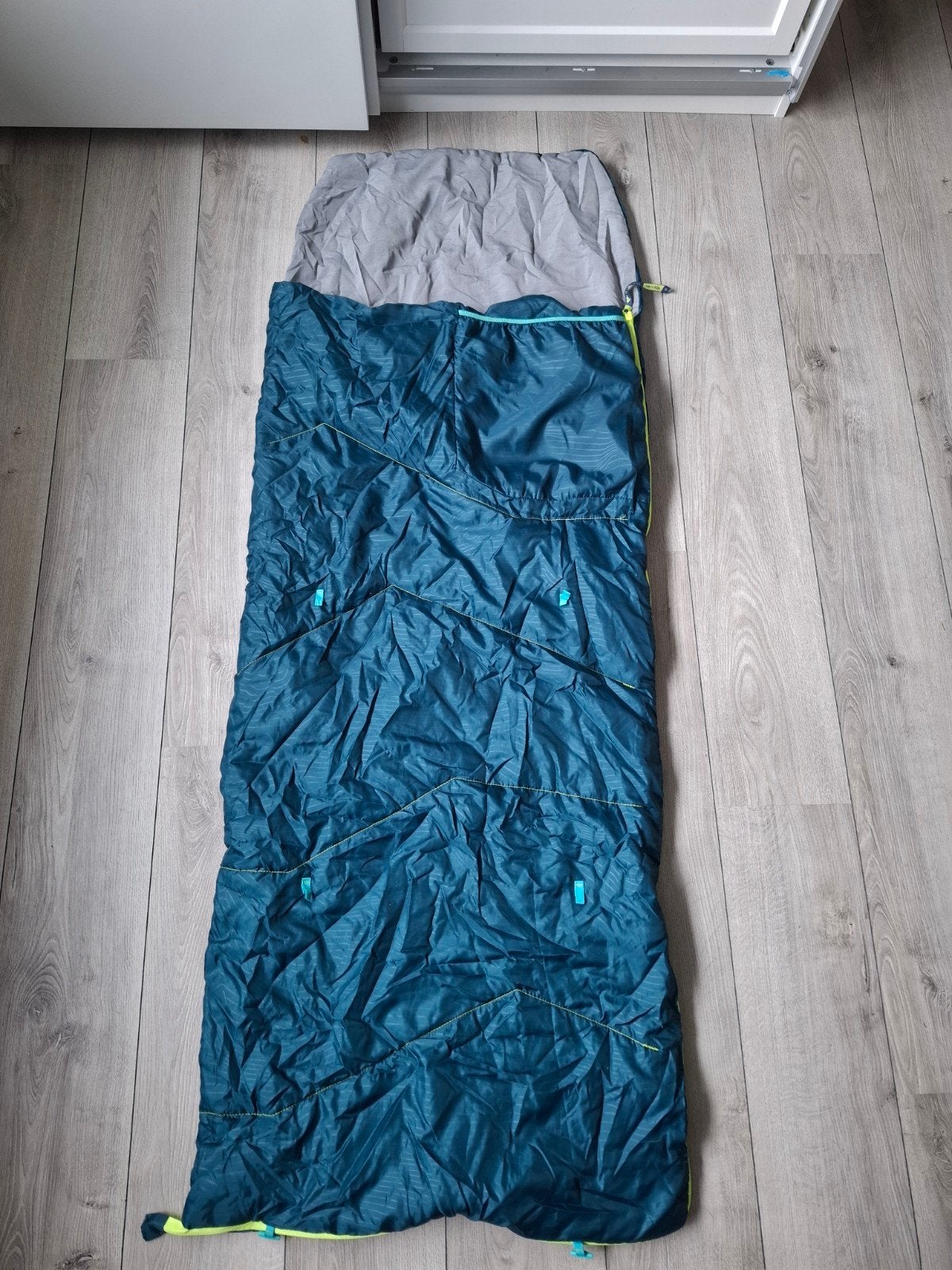 Decathlon Quechua MH100 Junior Slaapzak tot 155cm, Caravans en Kamperen, Ophalen, Zo goed als nieuw