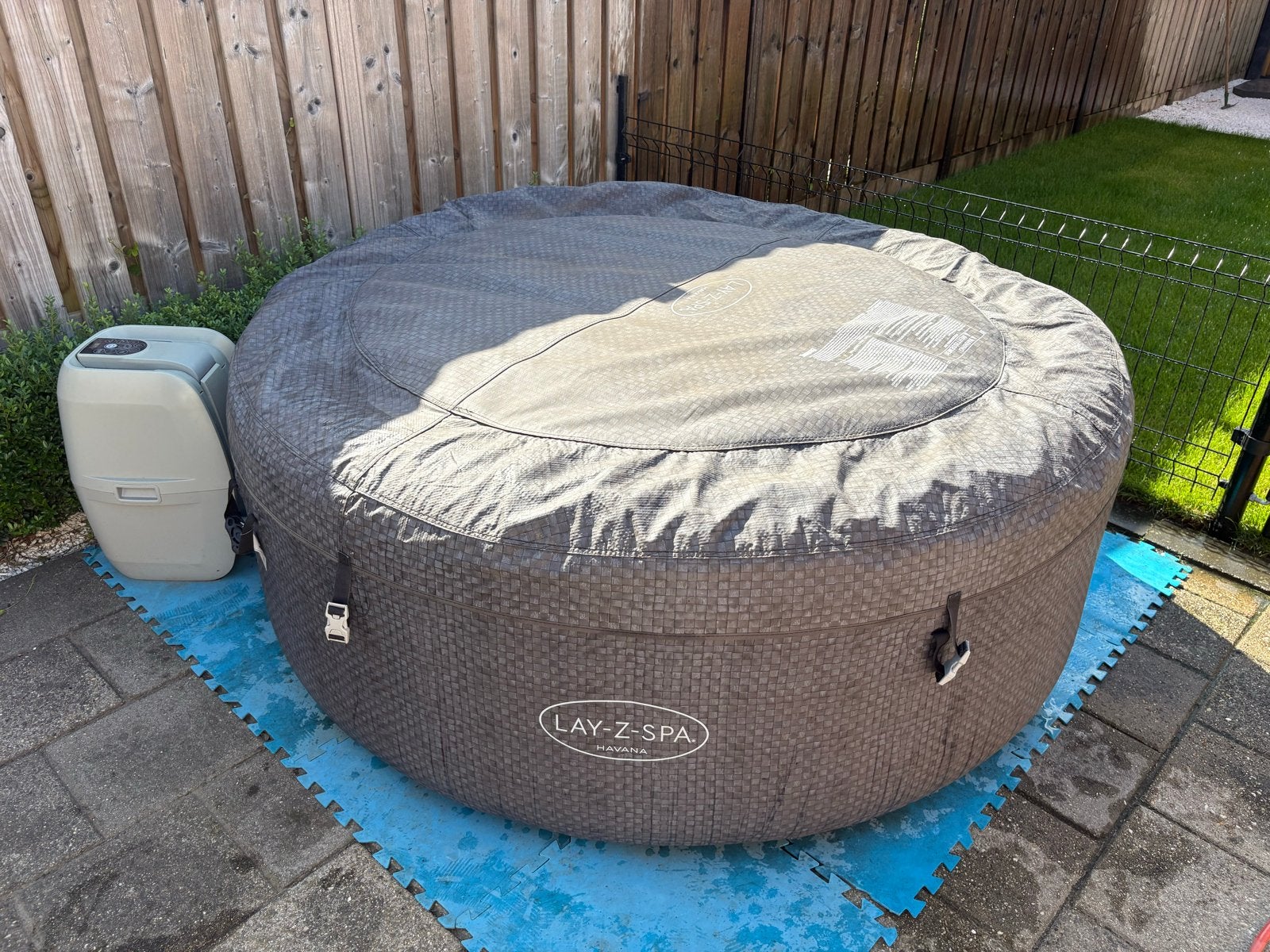 Lay-Z-Spa Havana Jacuzzi - Opblaasbaar en Compleet, Ophalen, Zo goed als nieuw, Afdekzeil, Opblaasbaar