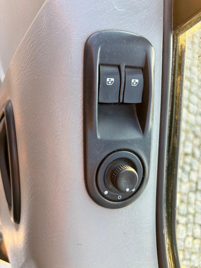 Foto 17 van Opel Vivaro 2.0 CDTI L2H1 66KW 2011 3-zit