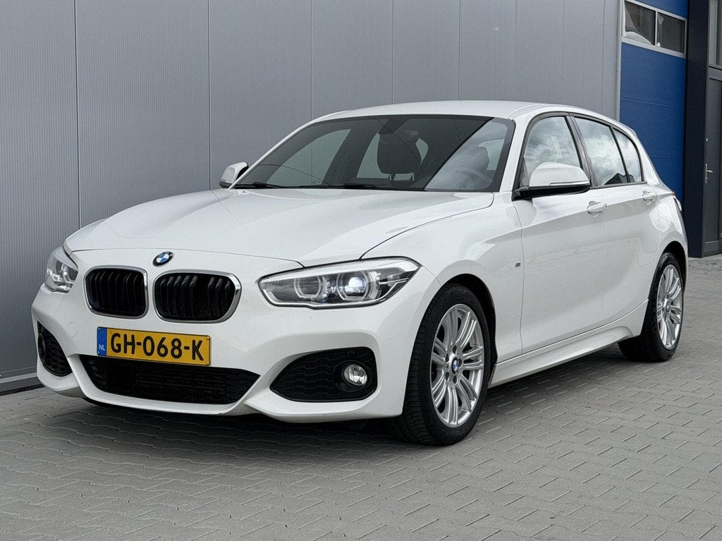 BMW 1-serie 118i M Pakket Alcantara - NL auto - Nette staat!, Auto's, BMW, Bedrijf, Te koop, 1-Serie, ABS, Airbags, Airconditioning