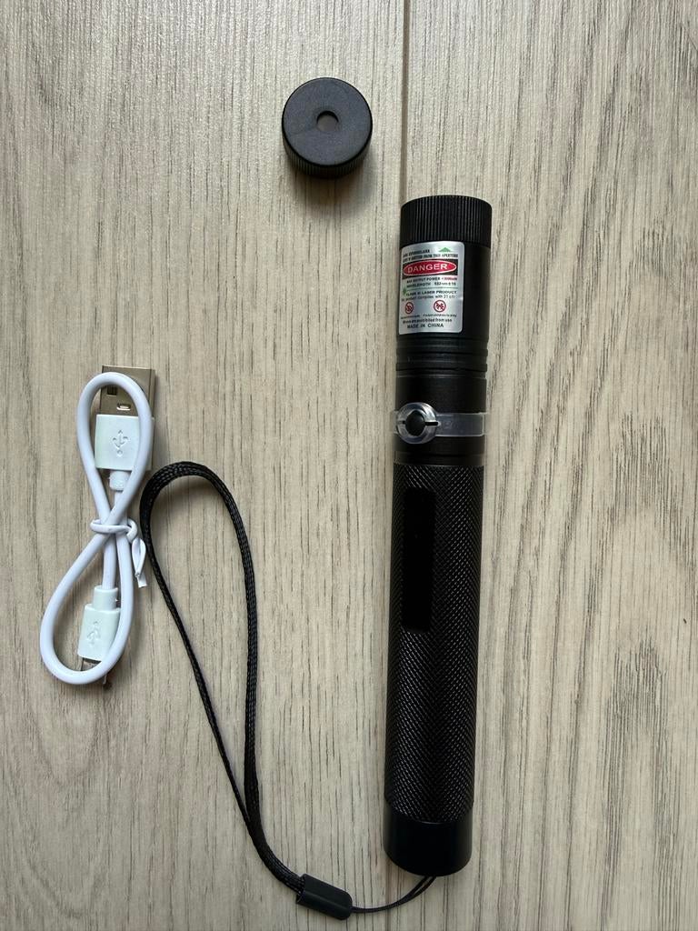 Krachtige groene laserpen, Muziek en Instrumenten, Licht en Laser, Ophalen of Verzenden, Zo goed als nieuw, Laser, Kleur