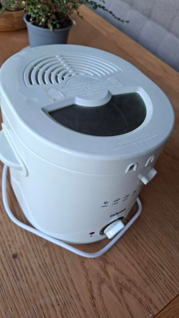 Tristar Friteuse - Compact en Gebruiksvriendelijk, Witgoed en Apparatuur, Frituurpannen, 1 tot 2 liter, Ophalen of Verzenden, Gebruikt