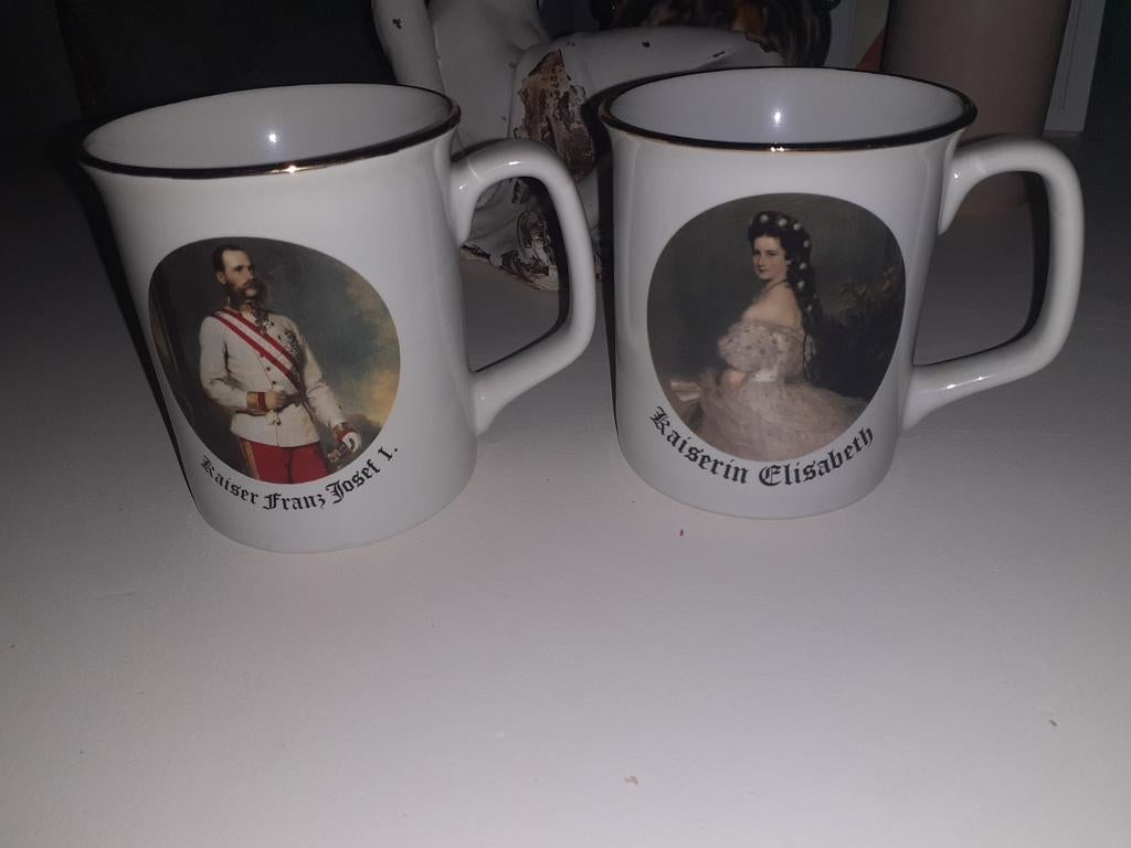 Sisi & Franz Joseph Porseleinen Mokken - Souvenir Wenen, Antiek en Kunst, Ophalen of Verzenden