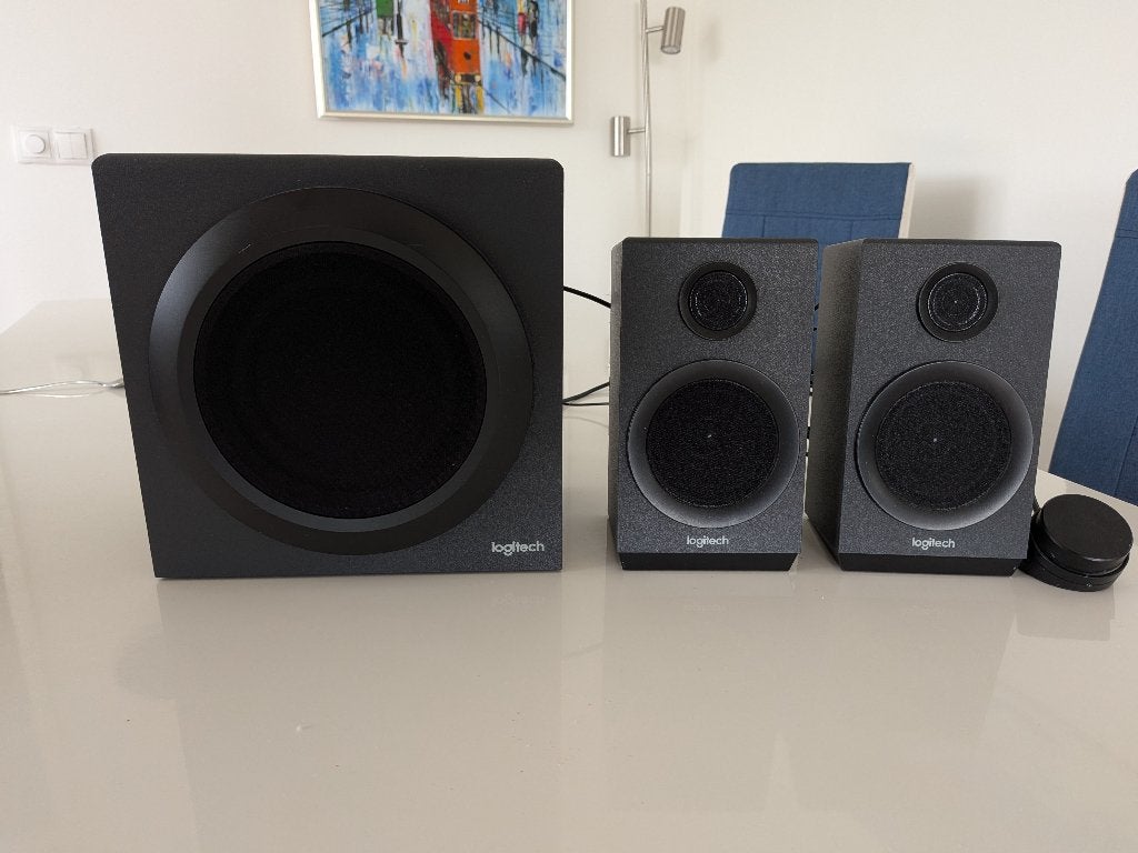 Logitech z333 multimedia speaker, zo goed als nieuw, Computers en Software, Ophalen of Verzenden, Zo goed als nieuw, Audiokanaal 2.1