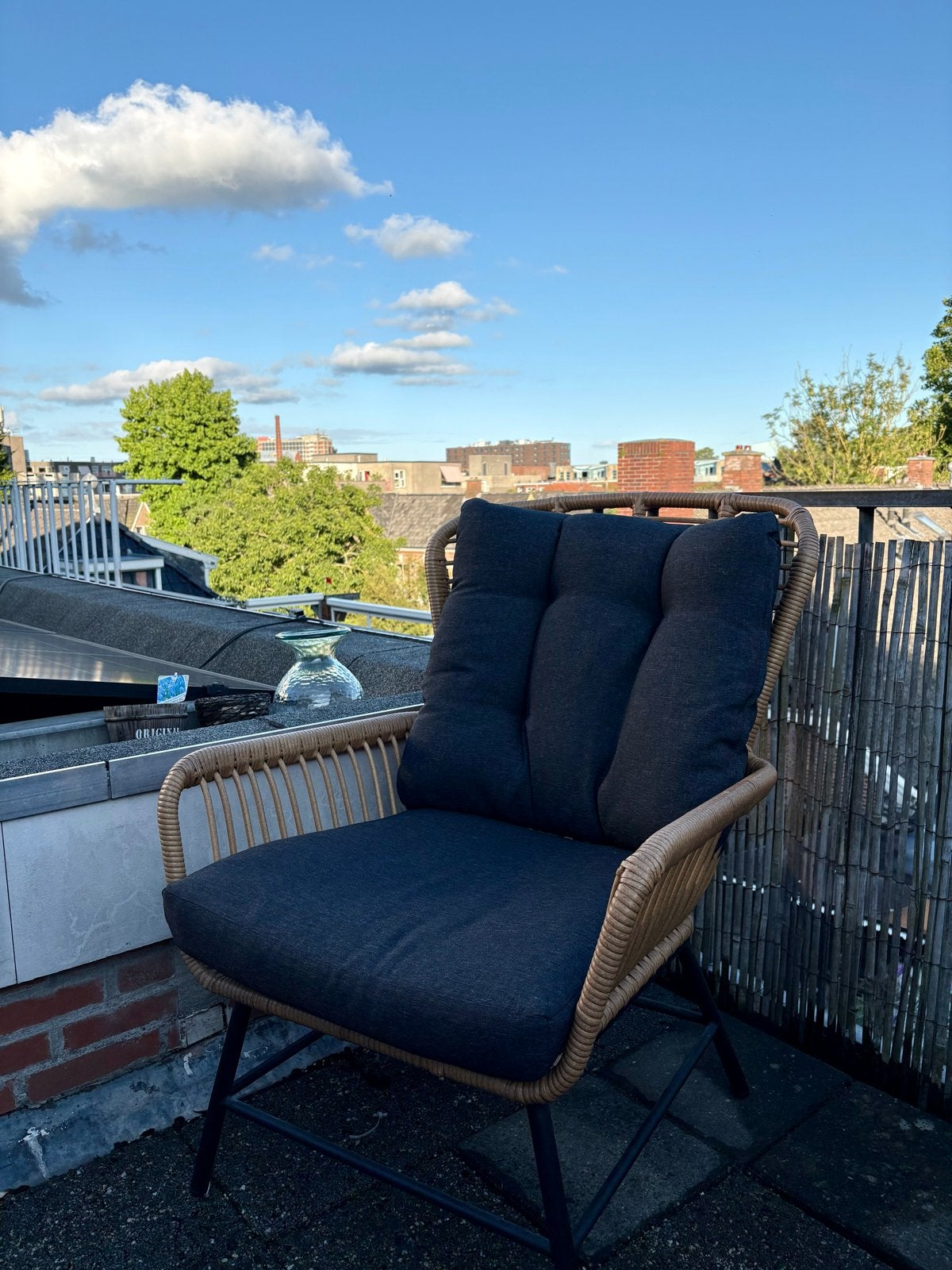 Comfortabele rotan tuinstoel met kussens, Tuin en Terras, Tuinstoelen, Ophalen, Zo goed als nieuw, Rotan
