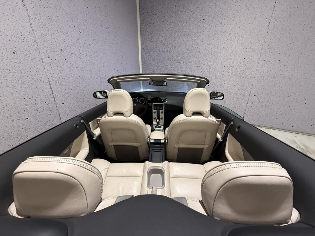 Volvo C70 CABRIOLET 2.5 T5 Summum AUTOMAAT // XENON // LEDER, Euro 5, C70, Gebruikt, Beige