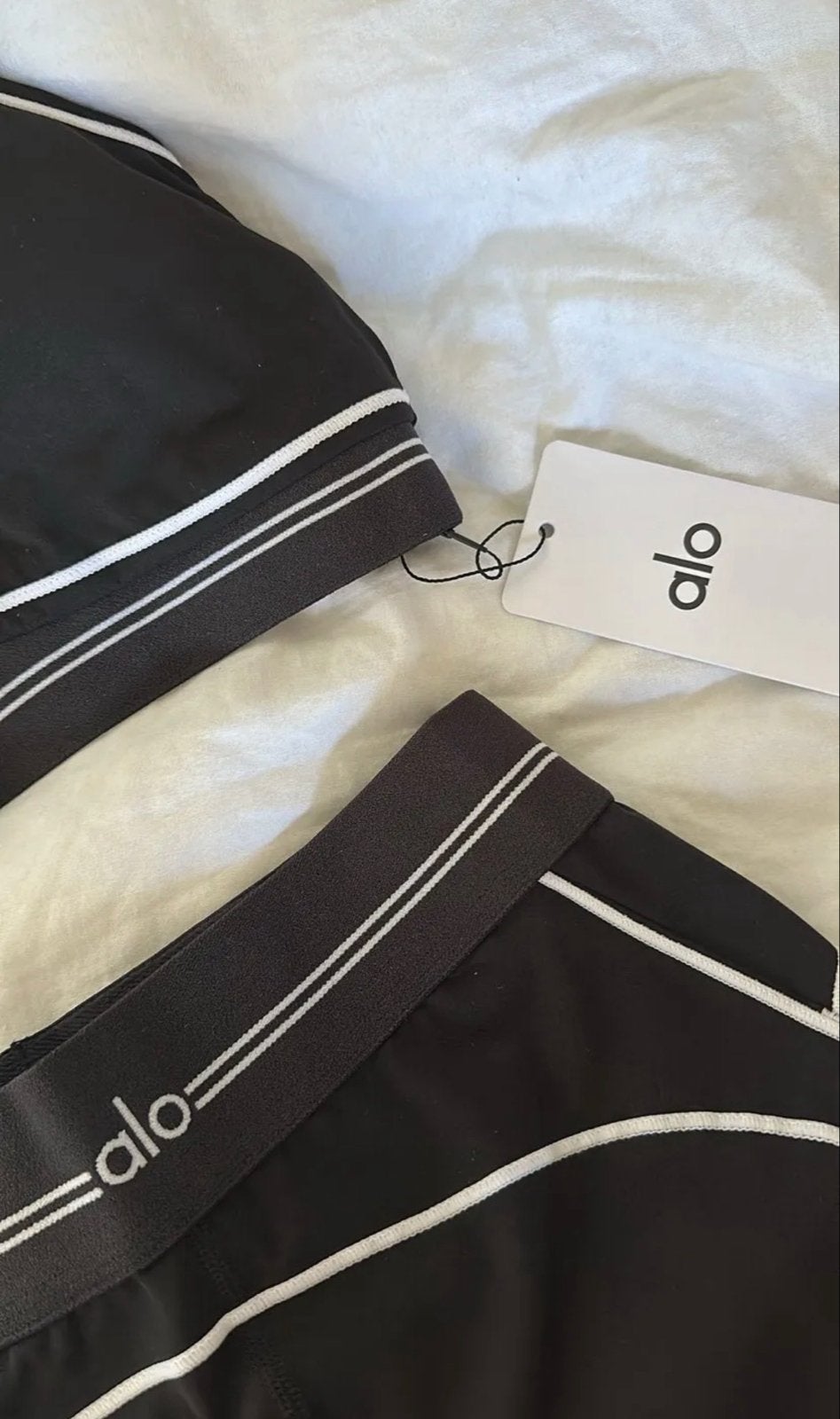 Alo Yoga Sport Set, Zwart, Nieuw, Ophalen of Verzenden, Maat 36 (S)