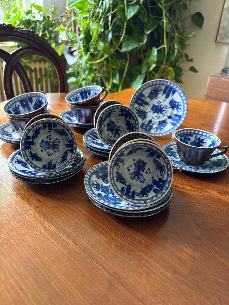 Oud Chinees porseleinen theekopjes en koffiekopjes set, Antiek en Kunst, Antiek | Servies compleet, Ophalen