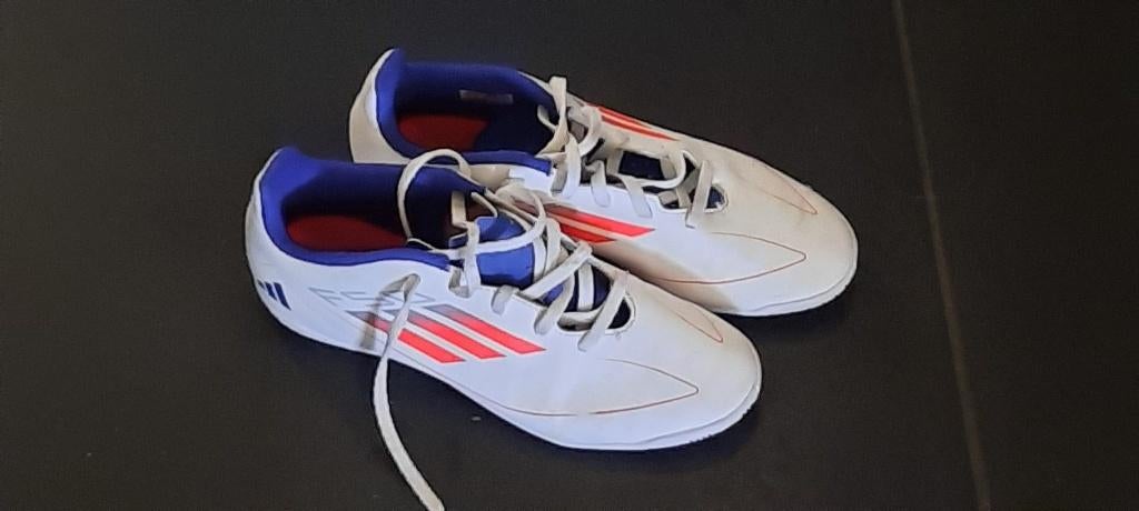 Zaalvoetbalschoenen/gymschoenen voor kinderen, Ophalen, Maat XS of kleiner, Schoenen, Zo goed als nieuw
