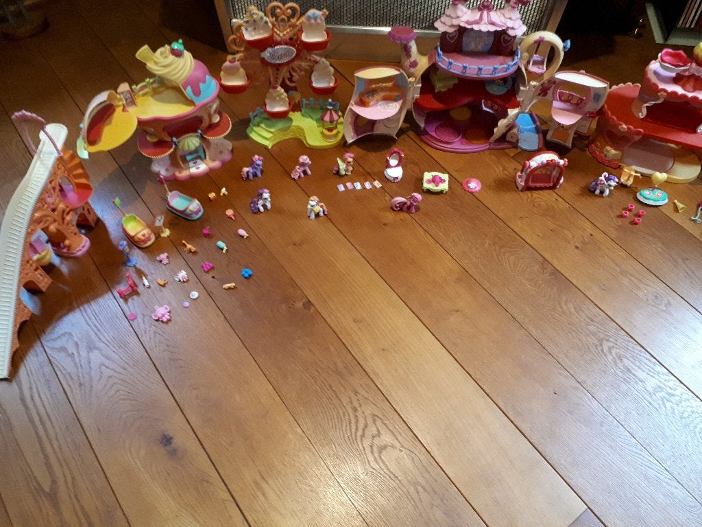 veel mini little pony, Ophalen, Zo goed als nieuw