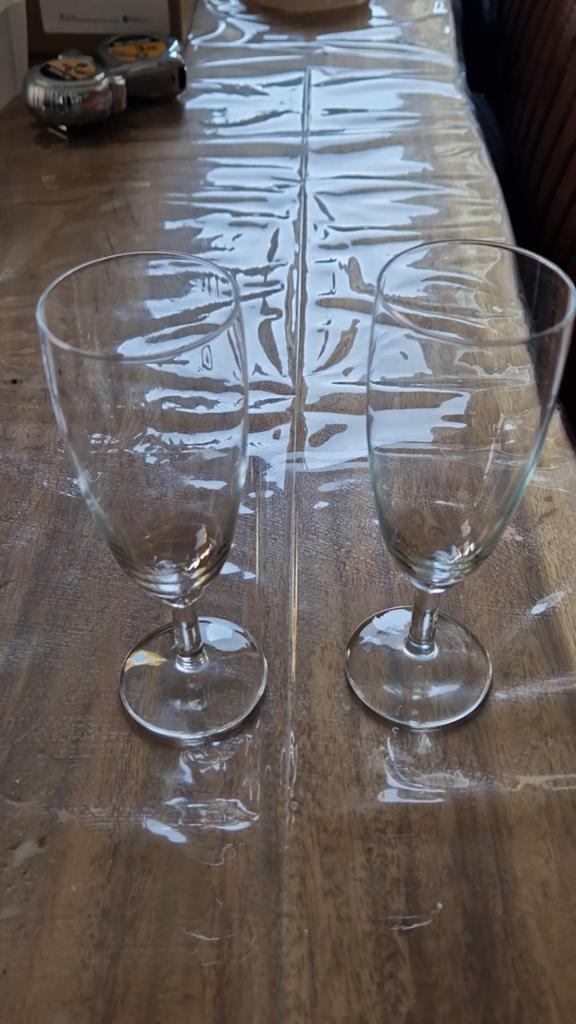 Champagne glazen, Ophalen