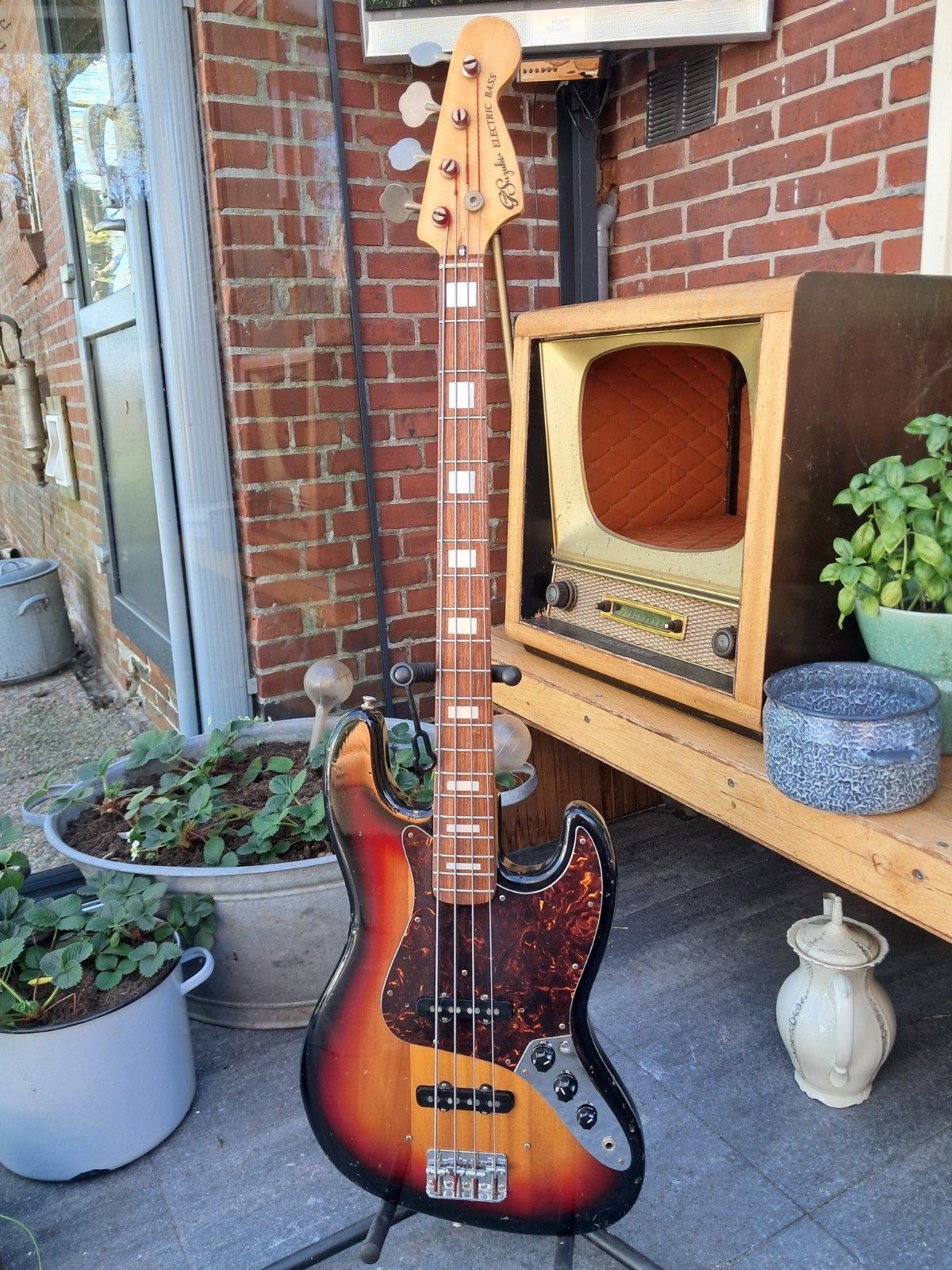 Grand suzuki jazz bass vintage 70's, Muziek en Instrumenten, Snaarinstrumenten | Gitaren | Bas, Ophalen of Verzenden, Gebruikt