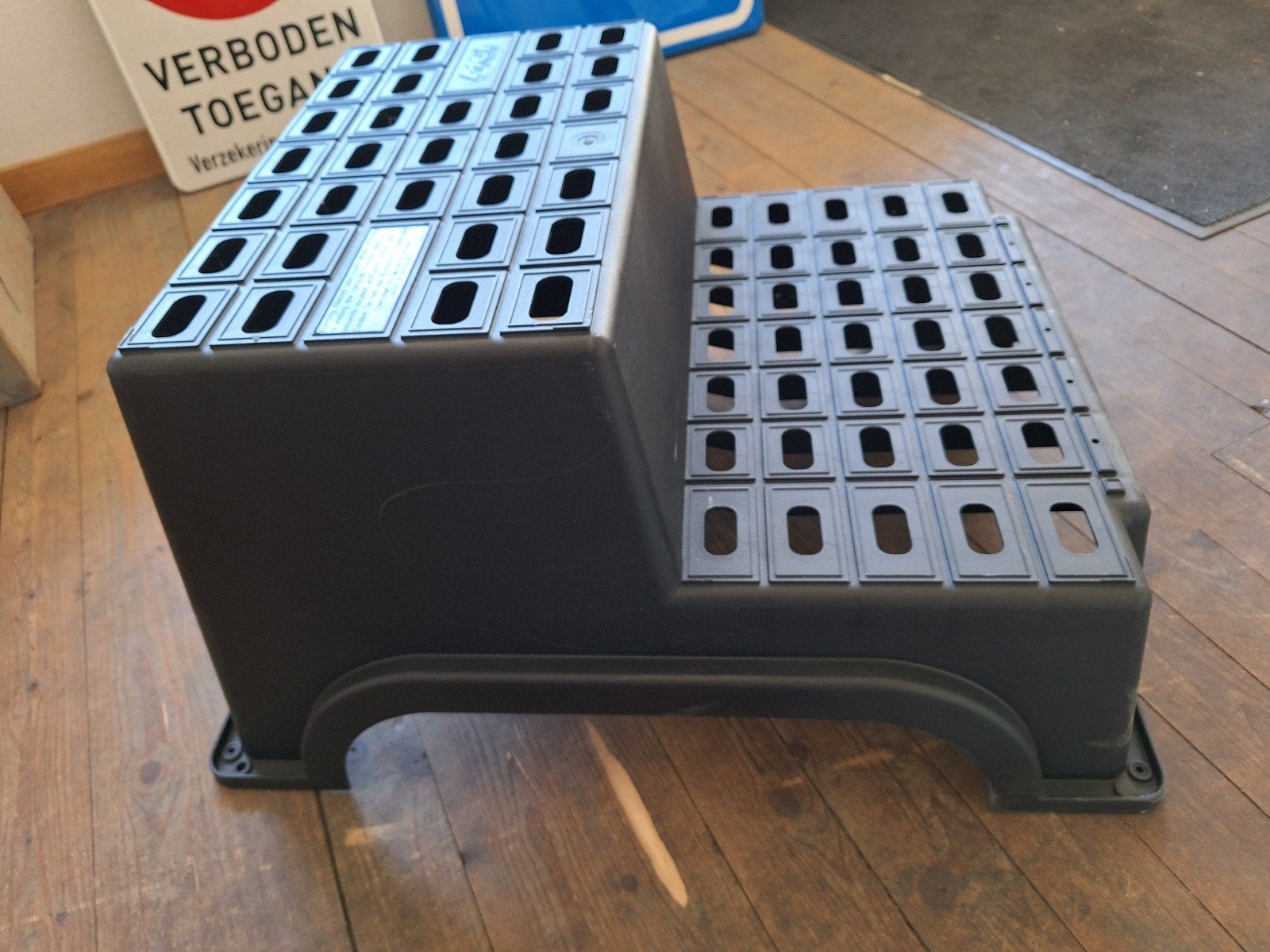 Milenco MGI Giant Caravan Opstap - Groot Formaat, 2 Treden, Ophalen, N.v.t., N.v.t., N.v.t.
