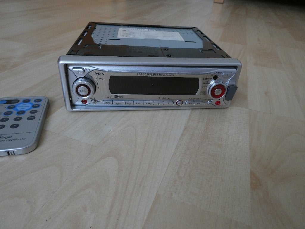 Autoradio met CD-speler en USB aansluiting, Ophalen, Gebruikt
